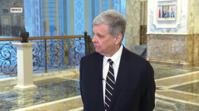 «Кое-кто готовился к приезду трамповского посланника, как раньше готовился к приезду инспектора из райкома партии к себе в совхоз»