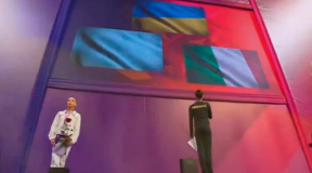 Пастухов: «Девочка-подросток, стоящая спиной к украинскому флагу, – плохой знак»