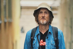 Алесь Ждановіч: «У маёй працоўнай кніжцы практычна толькі дзве даты: прыняты на працу і звольнены за амаральны ўчынак. Ні шкадавання, ні суму»