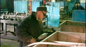 «Некоторые и на концлагерях тоже вешали вывески, что труд облагораживает. Зачем повторять за ними?»